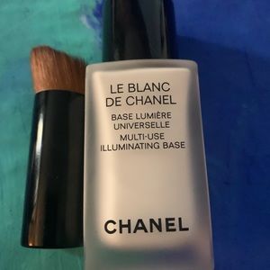 Chanel base lumiere
